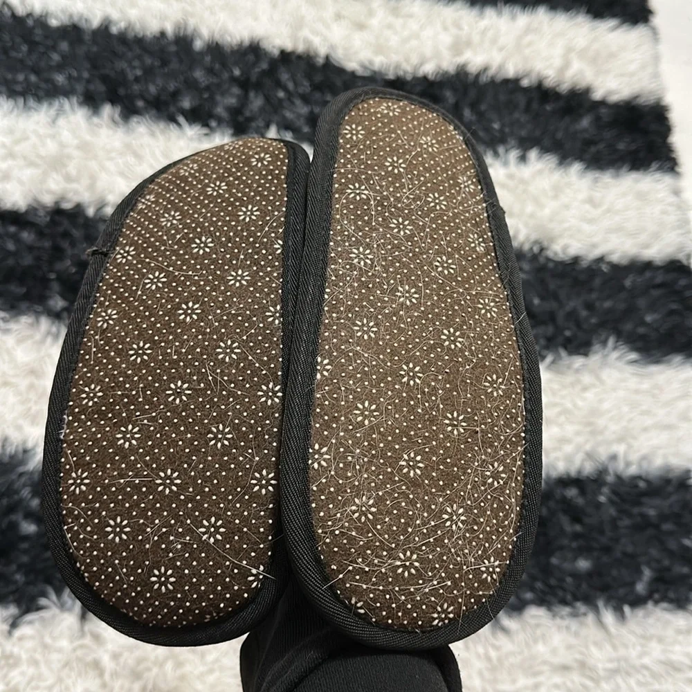 Soccer Ball Patterned Slippers, Kids, Size 5/6